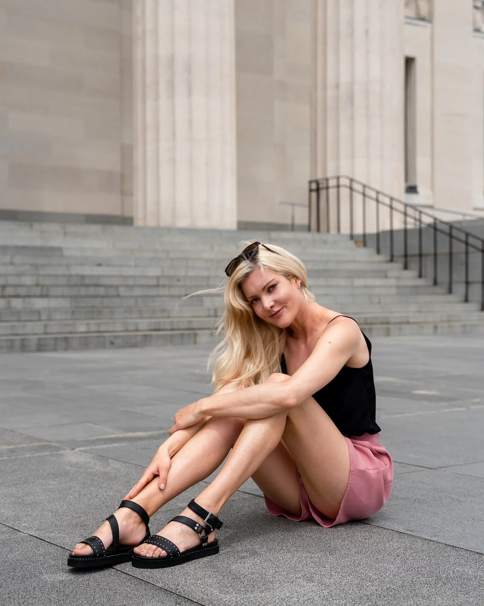 Anne Sandal Black
