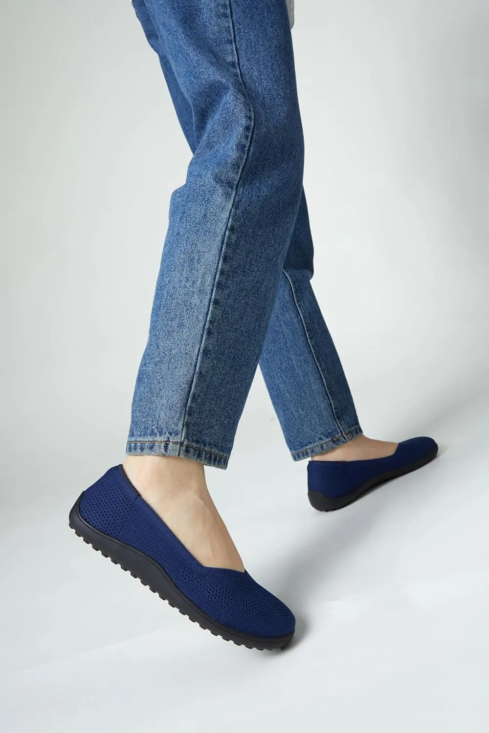 Arromic Women Flats Comfortale V-Cut Flat Shoes for Women Ballet Flats Wide Toe Box