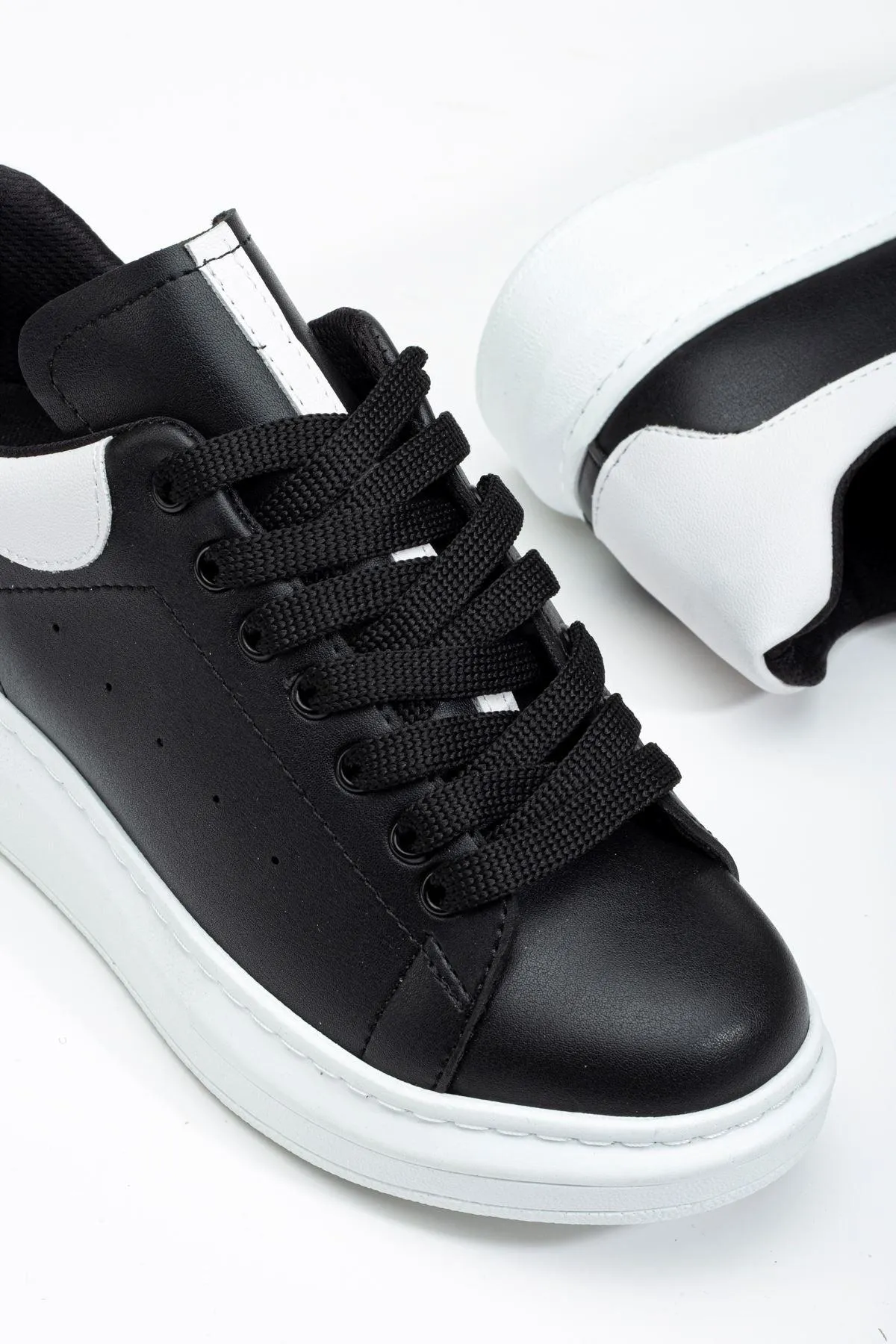 Black - White Women's Sneaker Casual Shoes