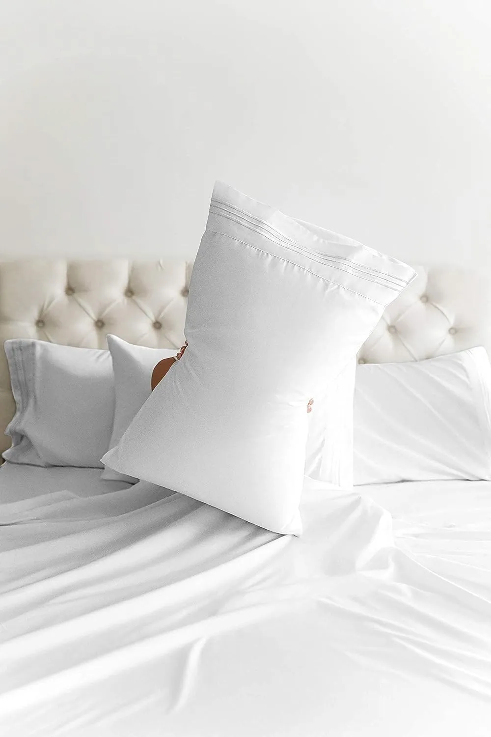 Cal King 6 Piece Sheet Set - Comfy, Breathable & Cooling - Hotel Luxury Bedding for Women, Men, Kids & Teens - 1 Flat & 1 Fitted Sheet & 4 Pillowcases w/Deep Pockets - Soft and Wrinkle Free - White
