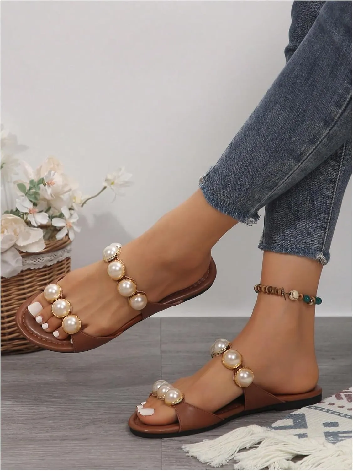 GORGLITTER Women's Pearls Flat Sandals Wedding Open Toe Beach Slide Sandals Dressy Vacation Shoes 2025