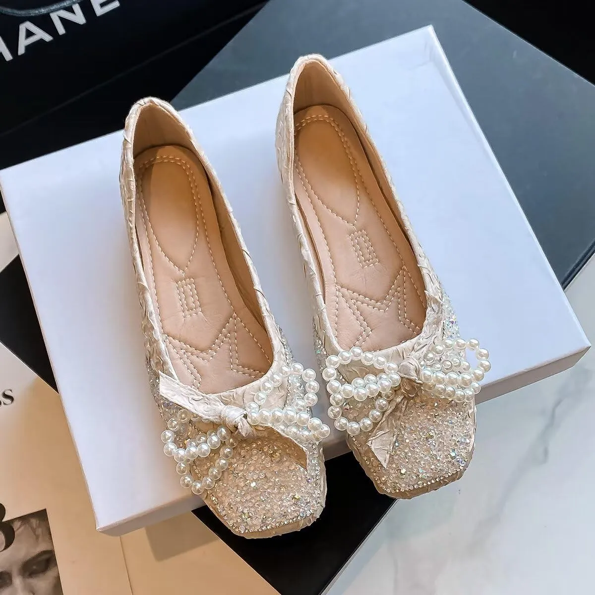 Hee grand Women Crystals Bowknot Ballet Flats Square Toe Slip On Flat Shoes Fashion Rhinestones Dress Shoes
