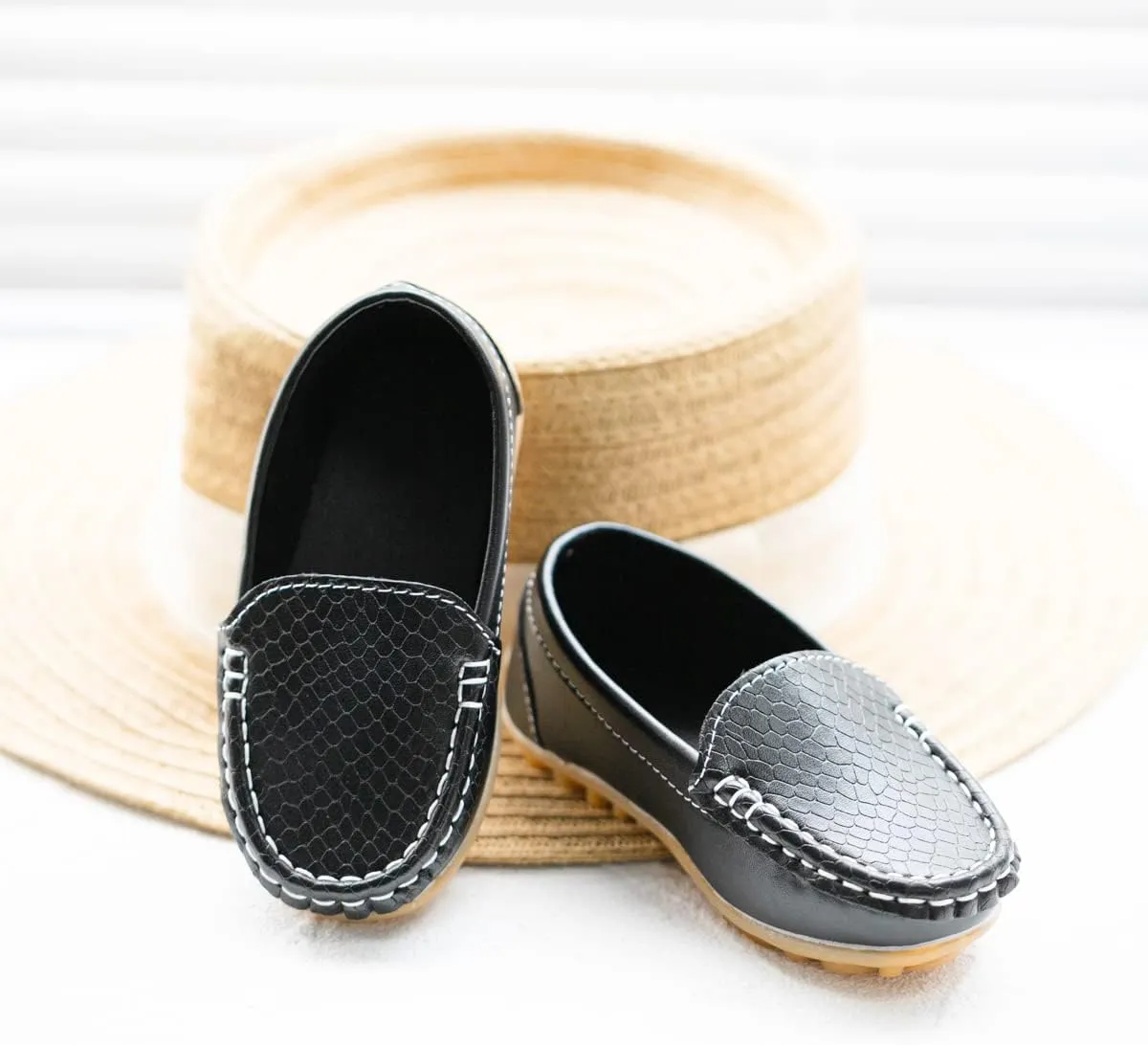 Kannior Boys Girls Leather Loafers Slip-On Texture Flats Boat Dress Moccasin Schooling Daily Walking Shoes(Toddler/Little Kids)