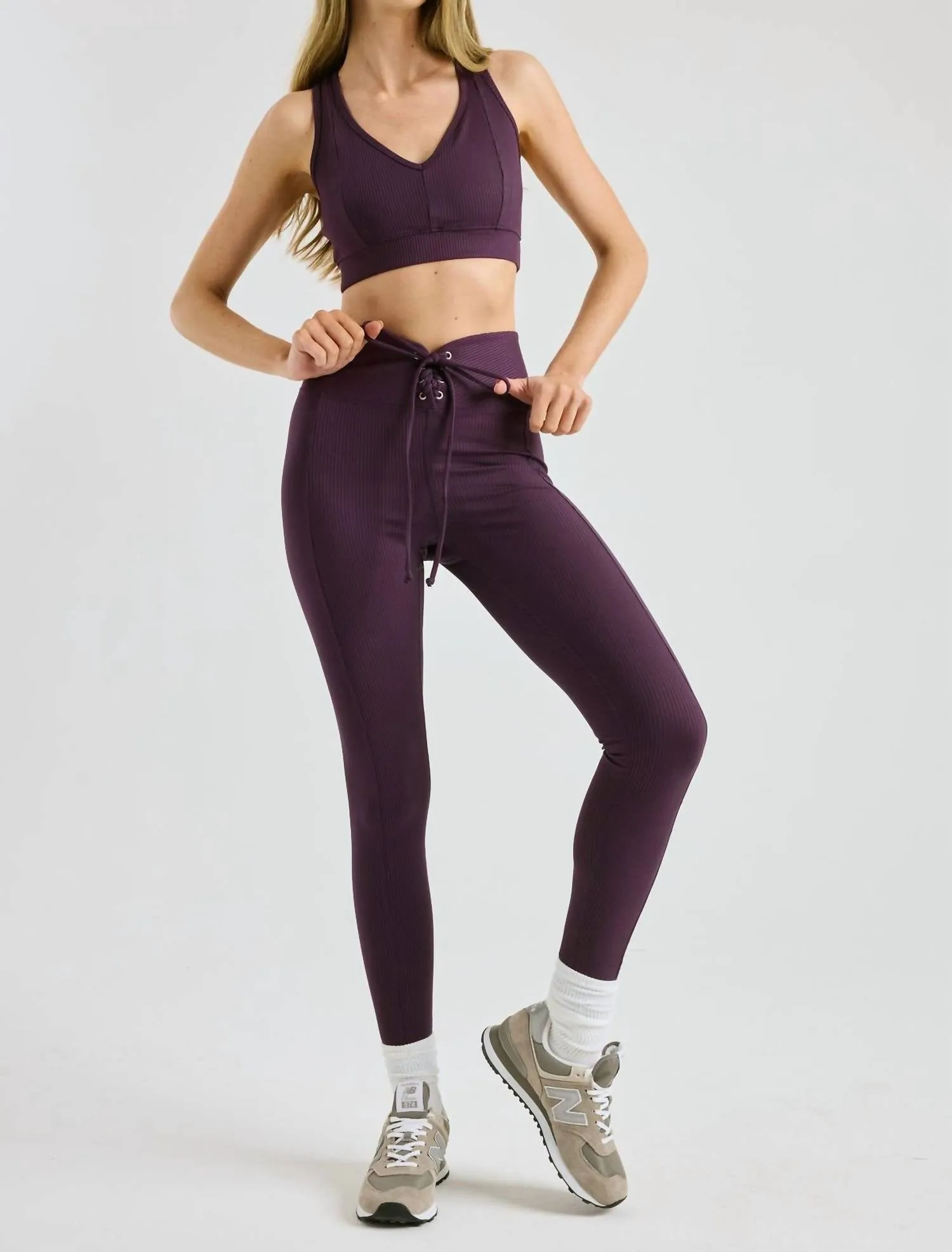 Ribbed V Bra In Deep Plum
