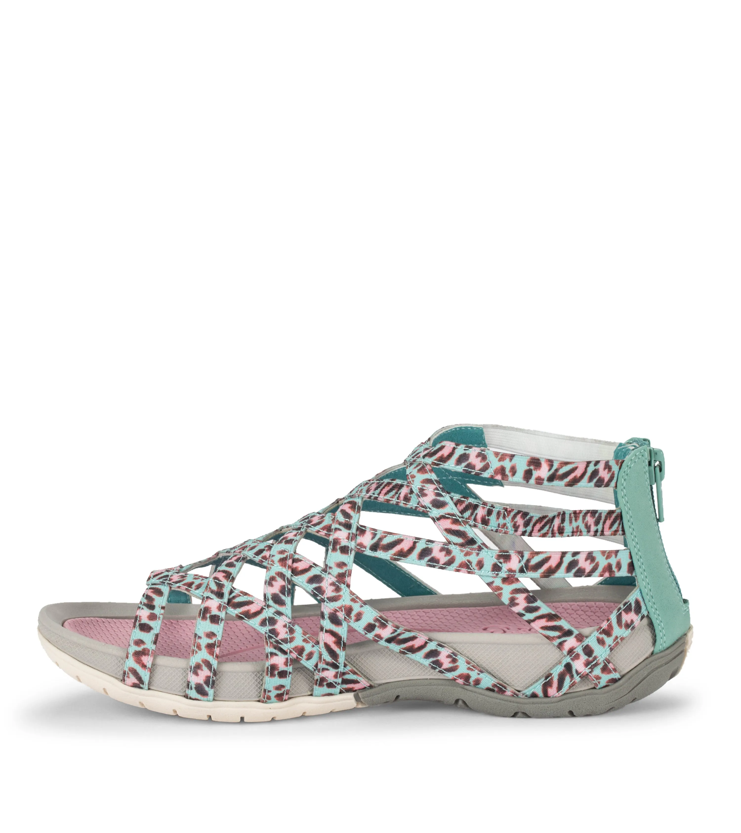 Samina Sandal