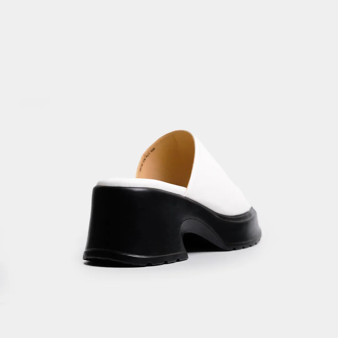 Savannah Sandals (White)