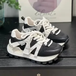 Supportive and fashionable orthopedic summer footwear