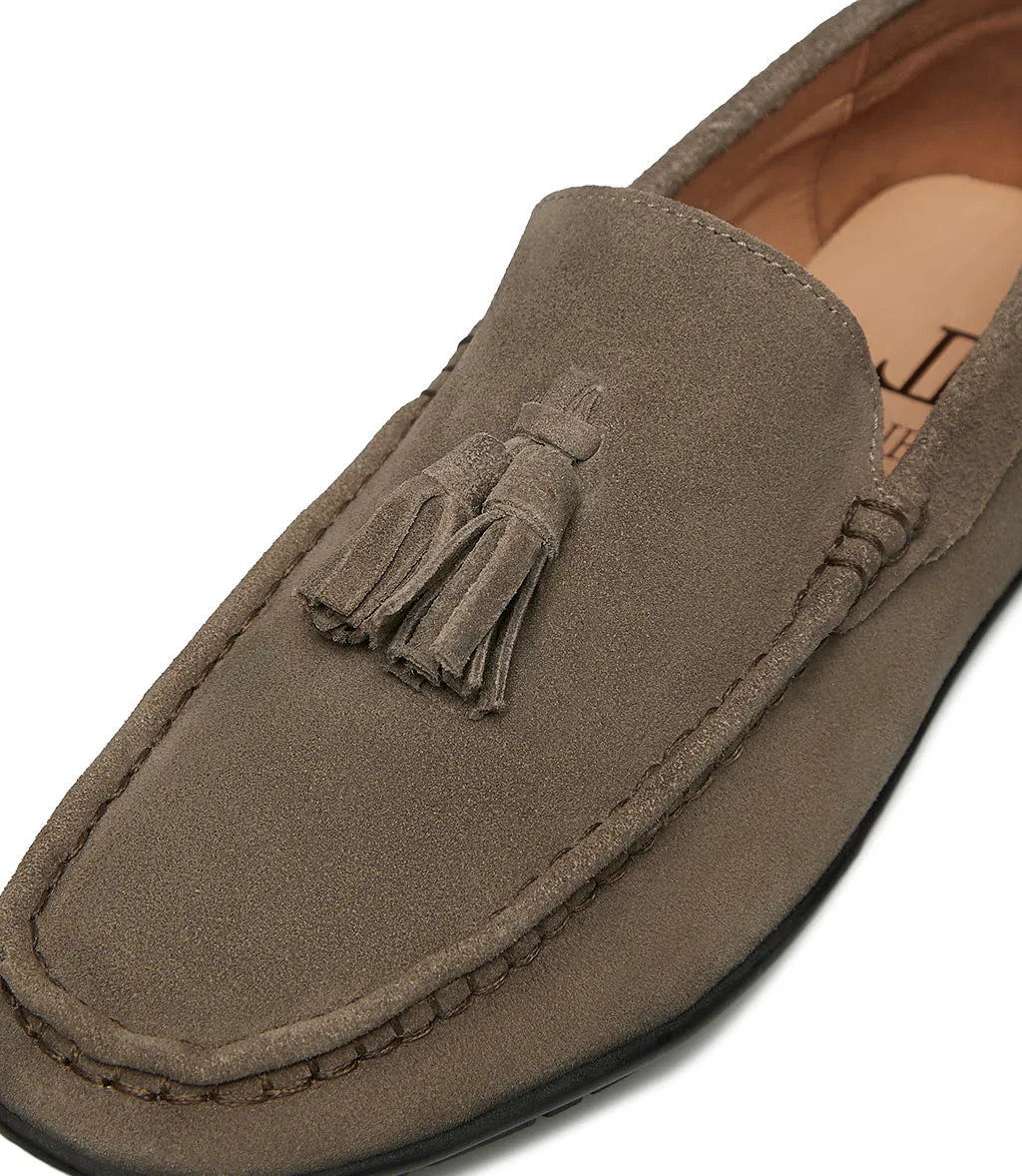 Taupe suede loafer with tassels