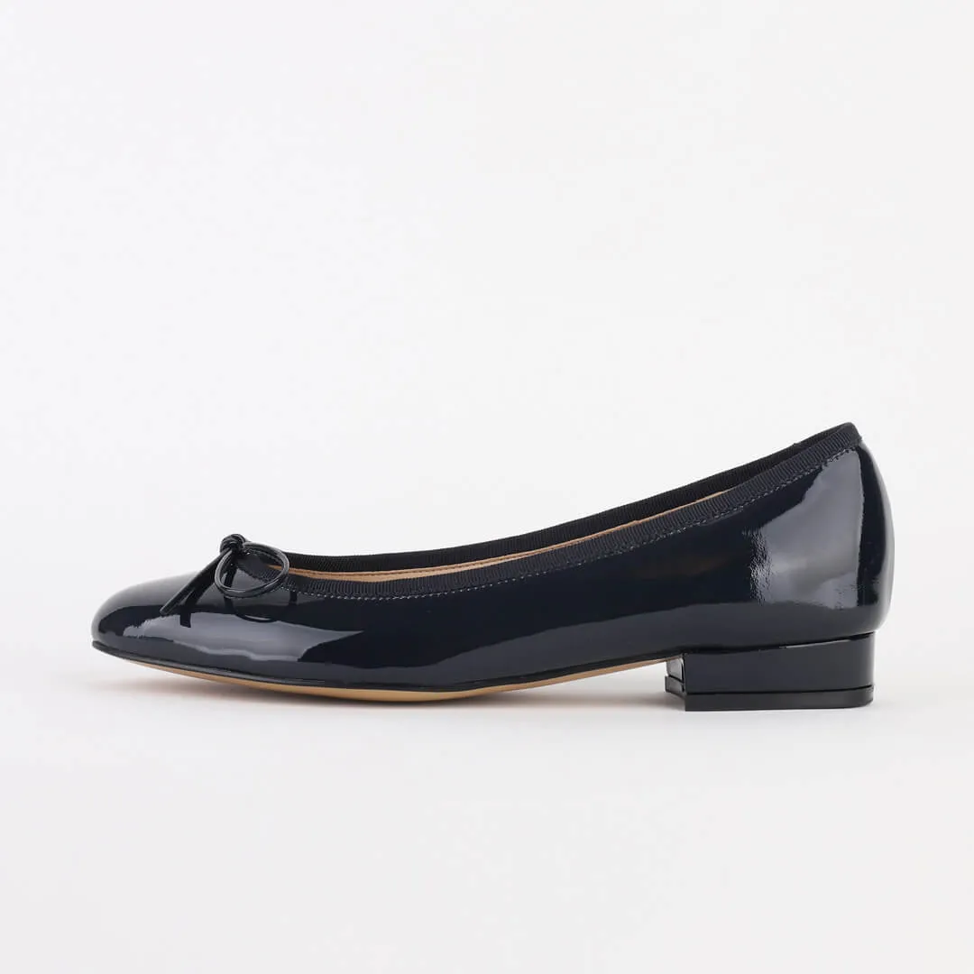 *UK size 2.5 - CLAUDIA - navy patent, 2cm heel